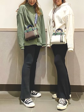 「& chouette（アンドシュエット）のアイテム（ハンドバッグ）」を使った、&chouette（アンドシュエット）さん（レディース・162cm）の春コーディネート