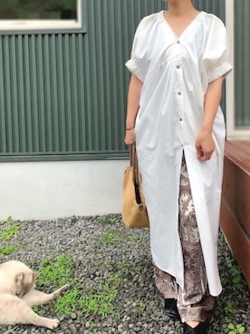 「OSMOSIS（オズモーシス）のアイテム（シャツワンピース）」を使った、emiさん（レディース・155cm）の春コーディネート