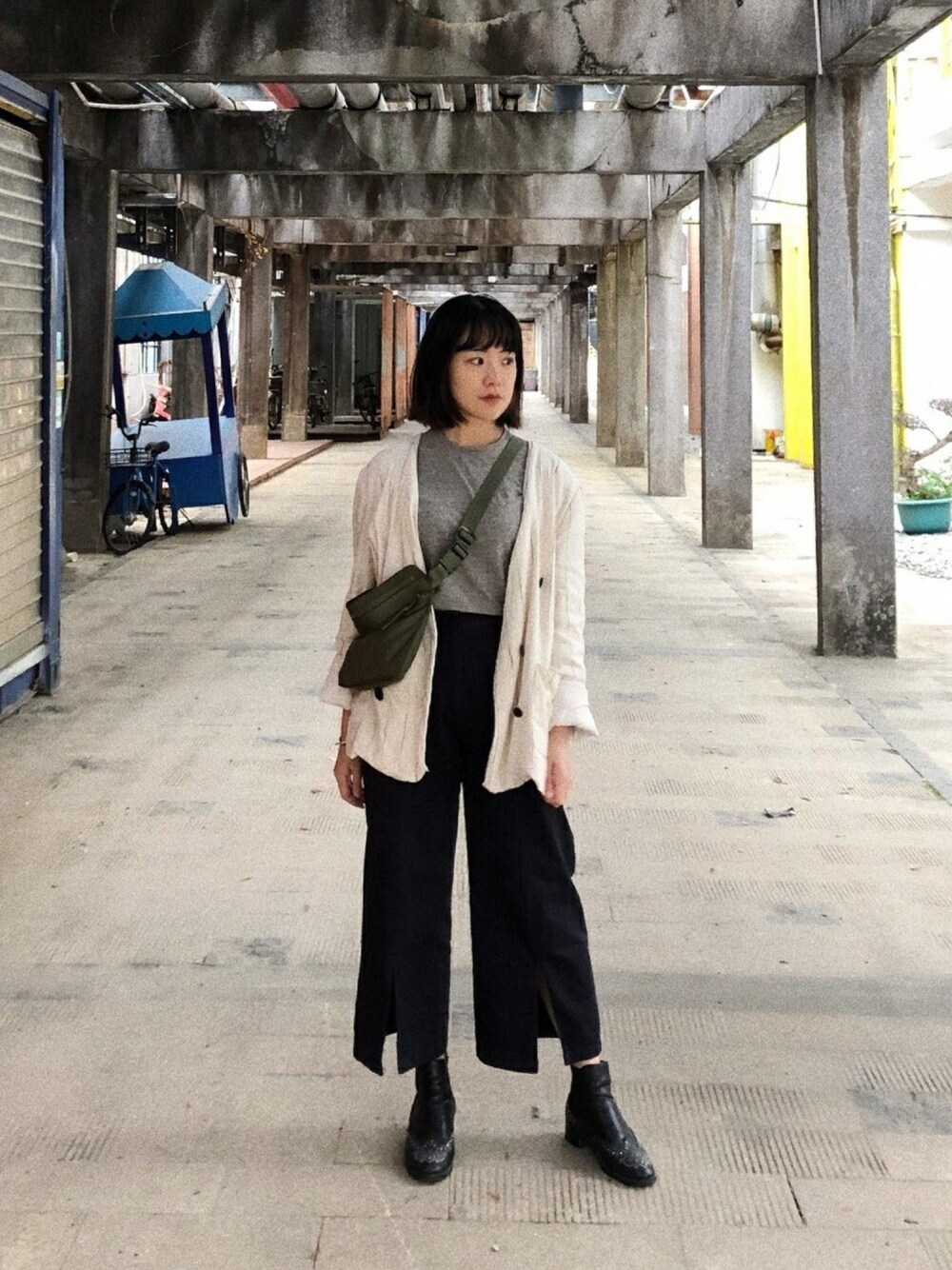 「春、オトナカジュアル、古着、UNIQLO、MERCURYDUO(MERCURYDUO)、低身長」｜「古著のアイテム（テーラードジャケット、ホワイト系）」を使った、shamshamさん（レディース・156cm）の春コーディネートの1枚目の写真