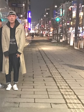 「Yohji Yamamoto（ヨウジヤマモト）のアイテム（ステンカラーコート）」を使った、めりさん（メンズ・185cm）の春コーディネート
