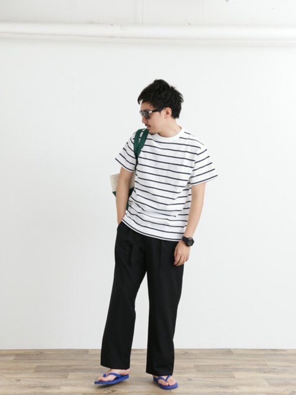 「カジュアルコーデ、URBAN RESEARCH、サニーレーベル、SonnyLabel、大人カジュアル、春コーデ、Tシャツ、キャンバストート」｜「URBAN RESEARCH Sonny LabelのJEMORGAN×Sonny Label カノコビッグT-SHIRTS（Tシャツ/カットソー、ホワイト系）」を使った、nagamine yukiさん（メンズ・175cm）の春コーディネートの1枚目の写真