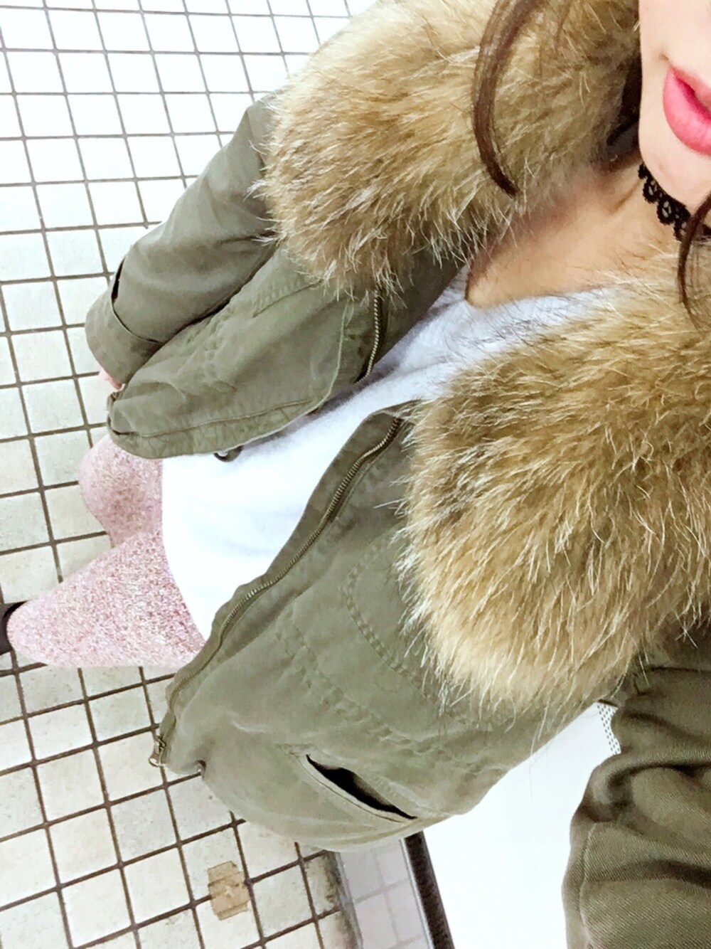 「休日スタイル、Ungrid、MERCURYDUO(MERCURYDUO)、オトナカジュアル、ニット、デート」｜「MERCURYDUOのアイテム（ニット/セーター、グレー系）」を使った、m.eさん（レディース・160cm）の冬コーディネートの1枚目の写真