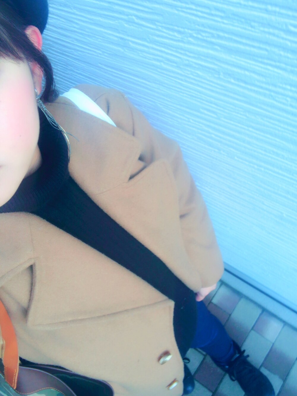 「大人カジュアル、おしゃれさんと繋がりたい、きれいめカジュアル、Ungrid、UNIQLO、コンバース、チェスターコート、マタニティ、マタニティコーデ、妊婦」｜「Ungridのバスクベレー帽（ハンチング/ベレー帽、ブラック系）」を使った、m.eさん（レディース・160cm）の冬コーディネートの1枚目の写真