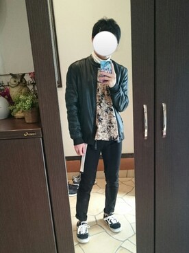 「UNIQLO（ユニクロ）のWOMEN ウルトラストレッチジーンズ（デニムパンツ）」を使った、ひろさん（メンズ・163cm）の冬コーディネート