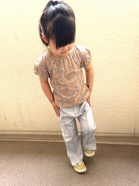 ichi is wearing petit main "センタープレス入りストレートパンツ"