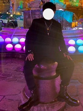 「真っ黒コーデ」｜「アイテム（トレンチコート）」を使った、一慶さん（メンズ・180cm）の冬コーディネート