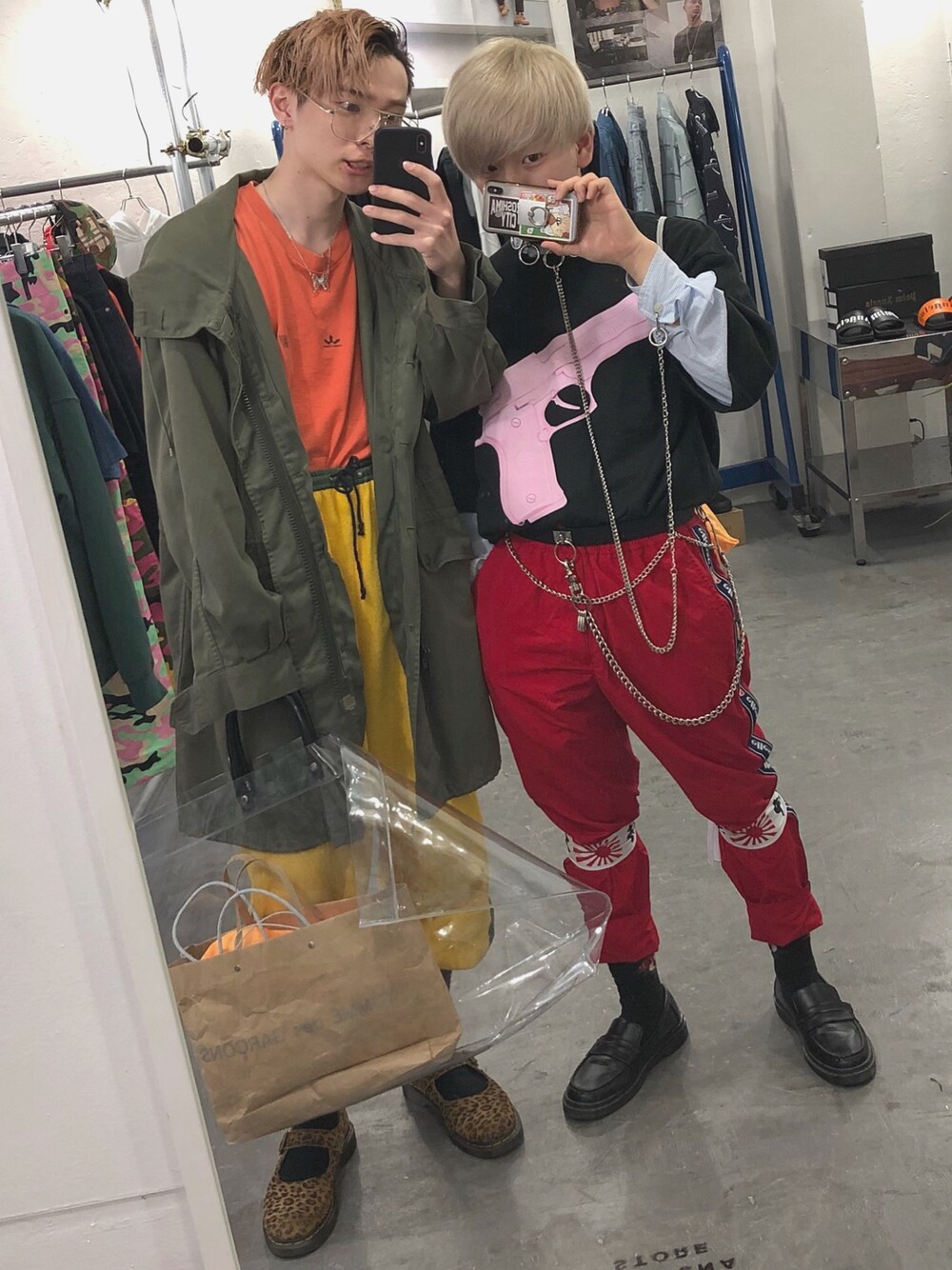 「おしゃれさんと繋がりたい、Dr.Martens、ミリタリー、はるコーデ、Faith、タックイン、COMME des GARCONS、gosharubchinskiy、CDG」｜「Faithのアイテム（ネックレス、シルバー系）」を使った、tomo______43さん（メンズ・170cm）の春コーディネートの1枚目の写真