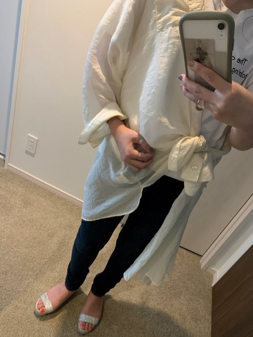 「夏、オトナカジュアル、ootd、Kastane、who's who chico、シャツアレンジ、シャツスタイル、休日コーデ」｜「Chicoのローウエッジサンダル（サンダル、シルバー系）」を使った、　　juraさん（レディース・162cm）の夏コーディネートの1枚目の写真