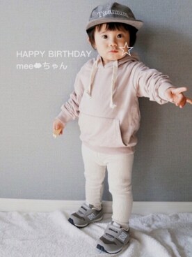 「アイテム（肌着、グレー系）」を使った、tooowaさん（キッズ・70cm）の春コーディネート