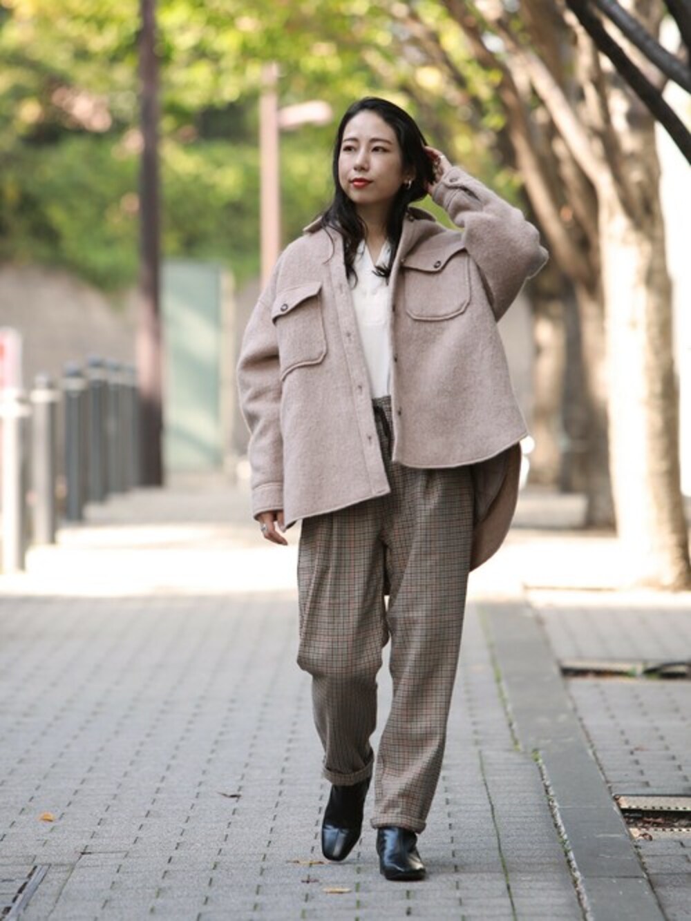 「スタッフコーデ、CPOジャケット、チェックパンツ、freak's store、パンツスタイル、リラックススタイル、ジャケットスタイル、フリークスストア、カジュアルコーデ、シェフパンツ」｜「FREAK'S STOREのウォームシェフパンツ(リラックスパンツ、コーデュロイパンツ、チェックパンツ)（その他パンツ、イエロー系）」を使った、akaneさん（レディース・162cm）の秋コーディネートの1枚目の写真