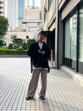 「アイテム（スラックス、ベージュ系）」を使った、水野亘さん（メンズ・175cm）の春コーディネート