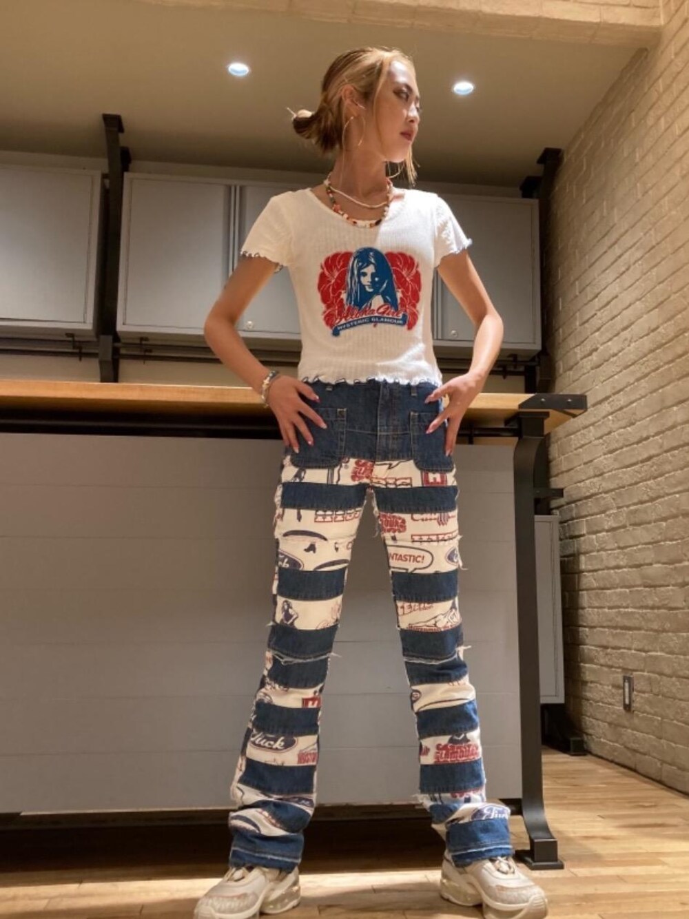 HYSTERIC GLAMOUR（ヒステリックグラマー）の「ALOHA GIRL チビT