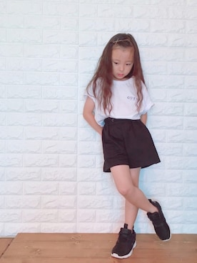 「Guess（ゲス）のアイテム（トップス）」を使った、uranさん（キッズ・110cm）の夏コーディネート