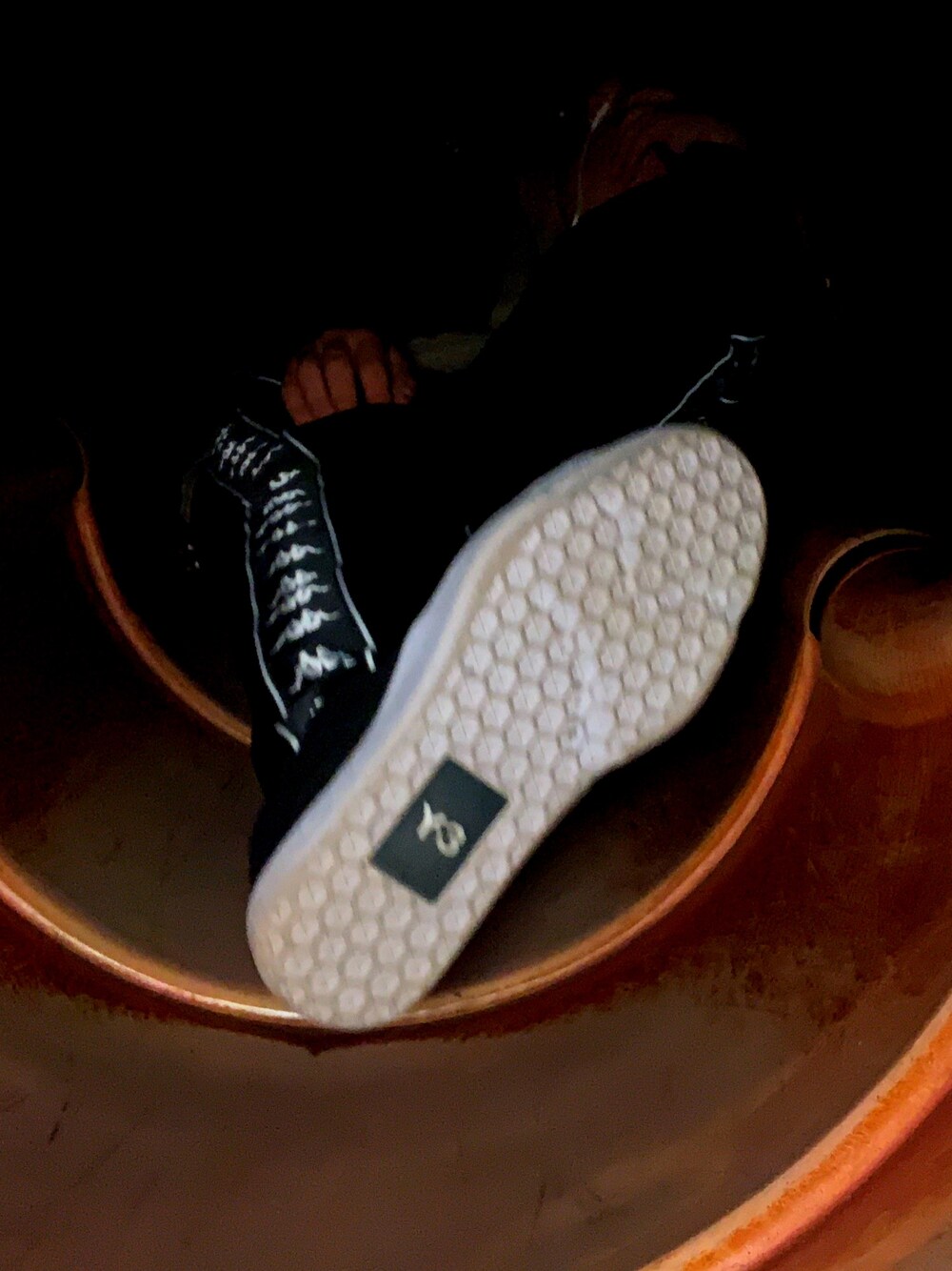 「いいね、save、フォローお願いします🤑、いいね返します、黒好き同盟」｜「Y-3のアイテム（スニーカー、ブラック系）」を使った、ほーたさん（メンズ・170cm）の春コーディネートの1枚目の写真