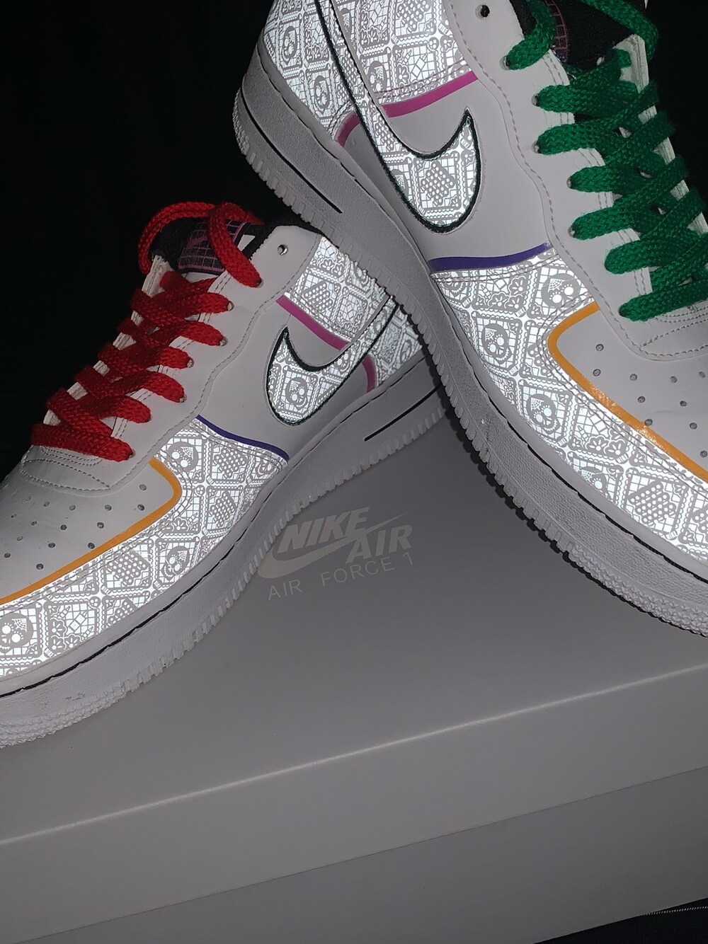 「ナイキ、ナイキスニーカー、かっこよすぎ、はつおろし、クリスマス」｜「NIKEのアイテム（スニーカー、ホワイト系）」を使った、ほーたさん（メンズ・170cm）の冬コーディネートの1枚目の写真