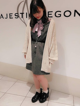 「ボウタイ」｜「アイテム（ジャンパースカート）」を使った、マジェスティックレゴン天王寺ミオ店スタッフさん（レディース・156cm）の秋コーディネート