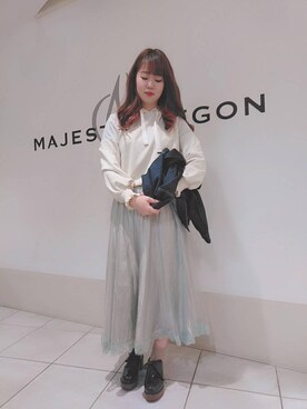 「キラキラリバーシブルスカート」｜マジェスティックレゴン天王寺ミオ店スタッフさん（レディース・156cm）の冬コーディネート