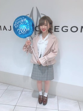 「フェミニンコーデ」｜「アイテム（トレンチコート）」を使った、マジェスティックレゴン天王寺ミオ店スタッフさん（レディース・156cm）の春コーディネート