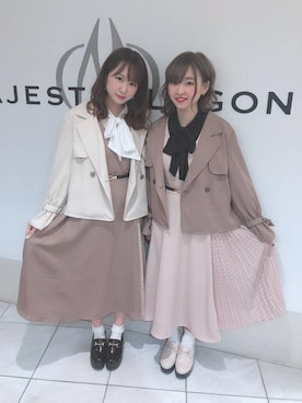 「双子コーデ」｜「アイテム（トレンチコート）」を使った、マジェスティックレゴン天王寺ミオ店スタッフさん（レディース・156cm）の春コーディネート