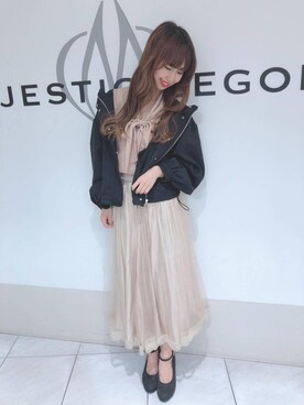 「ピュアリボンブラウス」｜マジェスティックレゴン天王寺ミオ店スタッフさん（レディース・156cm）の春コーディネート