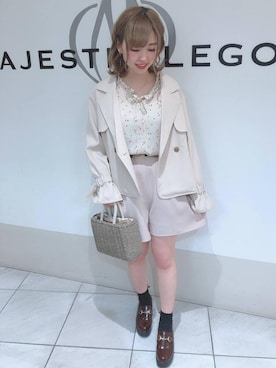 「MAJESTIC LEGON（マジェスティックレゴン）のタイニーハートブラウス（シャツ/ブラウス）」を使った、マジェスティックレゴン天王寺ミオ店スタッフさん（レディース・156cm）の春コーディネート