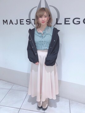 「MAJESTIC LEGON（マジェスティックレゴン）のタイニーハートブラウス（シャツ/ブラウス）」を使った、マジェスティックレゴン天王寺ミオ店スタッフさん（レディース・156cm）の春コーディネート