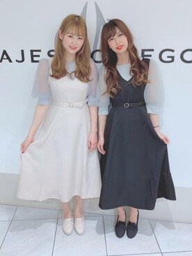 「MAJESTIC LEGON（マジェスティックレゴン）のアイテム（ジャンパースカート）」を使った、マジェスティックレゴン天王寺ミオ店スタッフさん（レディース・156cm）の春コーディネート