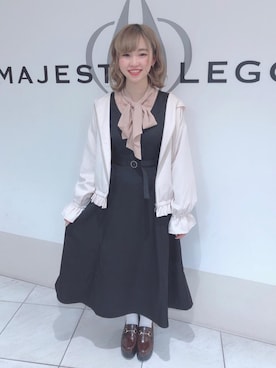 「シア―ブラウス」｜「アイテム（ジャケット/アウター）」を使った、マジェスティックレゴン天王寺ミオ店スタッフさん（レディース・156cm）の春コーディネート