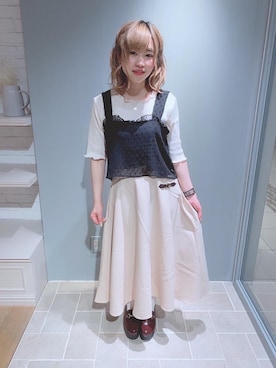 「ラップフレアスカート」｜マジェスティックレゴン天王寺ミオ店スタッフさん（レディース・156cm）の春コーディネート