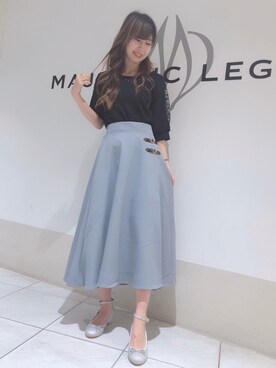 「ラップフレアスカート」｜マジェスティックレゴン天王寺ミオ店スタッフさん（レディース・156cm）の春コーディネート