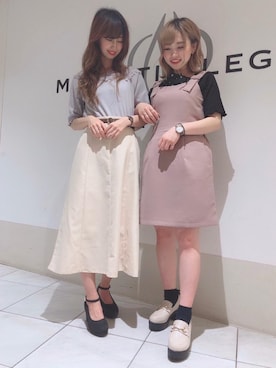 「MAJESTIC LEGON（マジェスティックレゴン）のアイテム（ジャンパースカート）」を使った、マジェスティックレゴン天王寺ミオ店スタッフさん（レディース・156cm）の春コーディネート