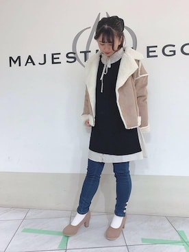 「ニットベスト」｜「アイテム（ライダースジャケット）」を使った、マジェスティックレゴン天王寺ミオ店スタッフさん（レディース・156cm）の冬コーディネート