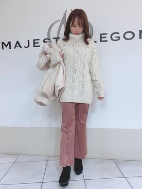 「透かし柄」｜「アイテム（ジャケット/アウター）」を使った、マジェスティックレゴン天王寺ミオ店スタッフさん（レディース・156cm）の冬コーディネート