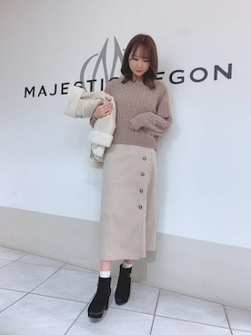「Iラインスカート」｜「アイテム（ライダースジャケット）」を使った、マジェスティックレゴン天王寺ミオ店スタッフさん（レディース・156cm）の冬コーディネート