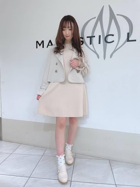 「アイボリー」｜「アイテム（トレンチコート）」を使った、マジェスティックレゴン天王寺ミオ店スタッフさん（レディース・156cm）の冬コーディネート