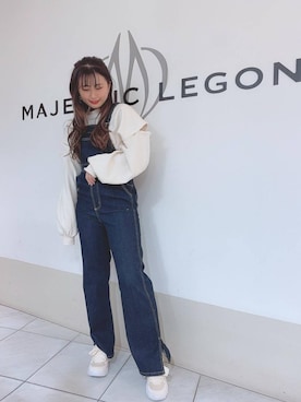 「MAJESTIC LEGON（マジェスティックレゴン）のアイテム（オールインワン・サロペット）」を使った、マジェスティックレゴン天王寺ミオ店スタッフさん（レディース・156cm）の冬コーディネート