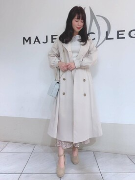 「アイボリー」｜「アイテム（トレンチコート）」を使った、マジェスティックレゴン天王寺ミオ店スタッフさん（レディース・156cm）の冬コーディネート