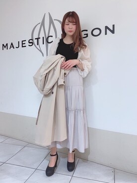 「ティアードスカート」｜「アイテム（トレンチコート）」を使った、マジェスティックレゴン天王寺ミオ店スタッフさん（レディース・155cm）の春コーディネート
