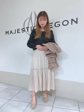 「ティアードスカート」｜「アイテム（トレンチコート）」を使った、マジェスティックレゴン天王寺ミオ店スタッフさん（レディース・154cm）の春コーディネート