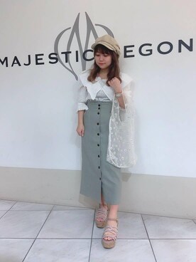 「MAJESTIC LEGON（マジェスティックレゴン）のスリムIラインスカート（スカート）」を使った、マジェスティックレゴン天王寺ミオ店スタッフさん（レディース・145cm）の春コーディネート