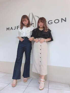 「MAJESTIC LEGON（マジェスティックレゴン）のスリムIラインスカート（スカート）」を使った、マジェスティックレゴン天王寺ミオ店スタッフさん（レディース・156cm）の春コーディネート