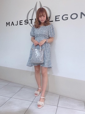 「MAJESTIC LEGON（マジェスティックレゴン）のガーリーフラワーミニワンピ（ワンピース）」を使った、マジェスティックレゴン天王寺ミオ店スタッフさん（レディース・155cm）の春コーディネート