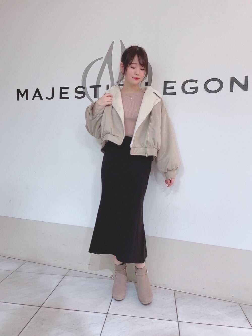 「ニット、ライダース、ショートブーツ、ロングスカート、マーメイドスカート、MAJESTIC LEGON、マジェスティックレゴン、パワショル、標準身長、あうたー」｜「MAJESTIC LEGONのスタイルアップマーメイドスカート（スカート、ブラック系）」を使った、マジェスティックレゴン天王寺ミオ店スタッフさん（レディース・159cm）の冬コーディネートの1枚目の写真