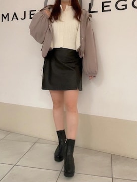 「ミニスカート」｜「アイテム（マウンテンパーカー）」を使った、マジェスティックレゴン天王寺ミオ店スタッフさん（レディース・159cm）の秋コーディネート