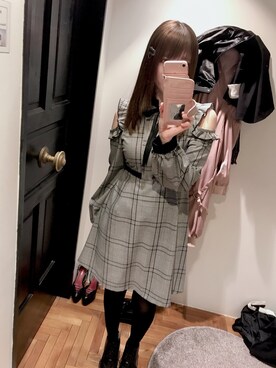 「８(eight)（エイト）のアイテム（ワンピース、グレー系）」を使った、かしゃこさん（レディース・164cm）の冬コーディネート