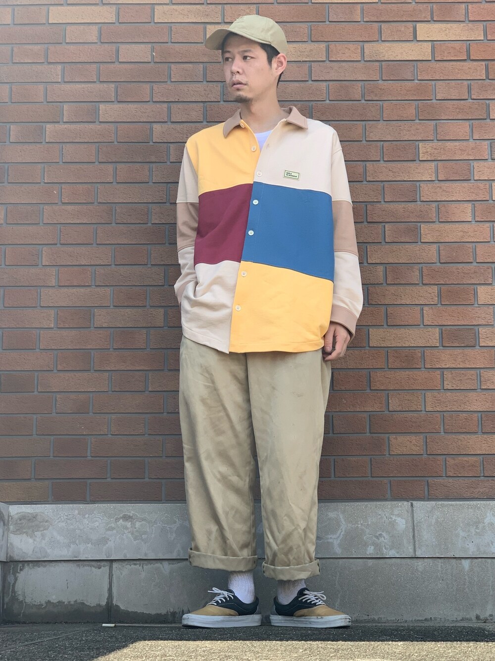 「おしゃれさんと繋がりたい、休日スタイル、春夏コーデ、ストリート、ベージュ、ゆるコーデ、オーバーサイズ、スニーカーコーデ、春、パステルカラー」｜「Drole De Monsieurのアイテム（シャツ/ブラウス、その他）」を使った、sugurulimさん（メンズ・176cm）の春コーディネートの1枚目の写真