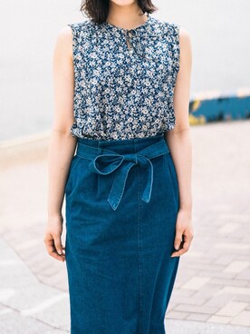 「UNIQLO（ユニクロ）のアイテム（デニムスカート、ブルー系）」を使った、YUIさん（レディース・160cm）の夏コーディネート
