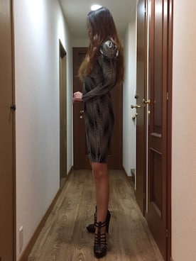 「長袖ワンピース」｜「アイテム（シューズ）」を使った、ももこさん（レディース・168cm）の春コーディネート