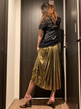 ゴールドプリーツスカート」の人気ファッションコーディネート - WEAR