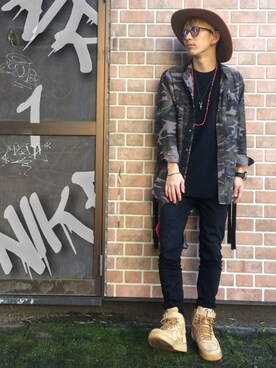 「NIKE（ナイキ）のNIKE AIR FORCE HIGH WB GS 922066-203（スニーカー）」を使った、酒井晟史さん（メンズ・169cm）の冬コーディネート